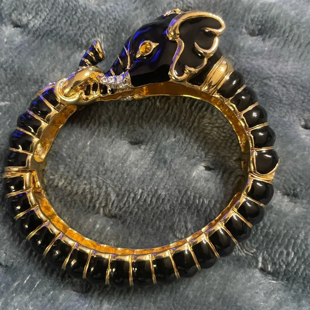 Vintage KJL Elephant Bangle Bracelet - Picture 3 of 8